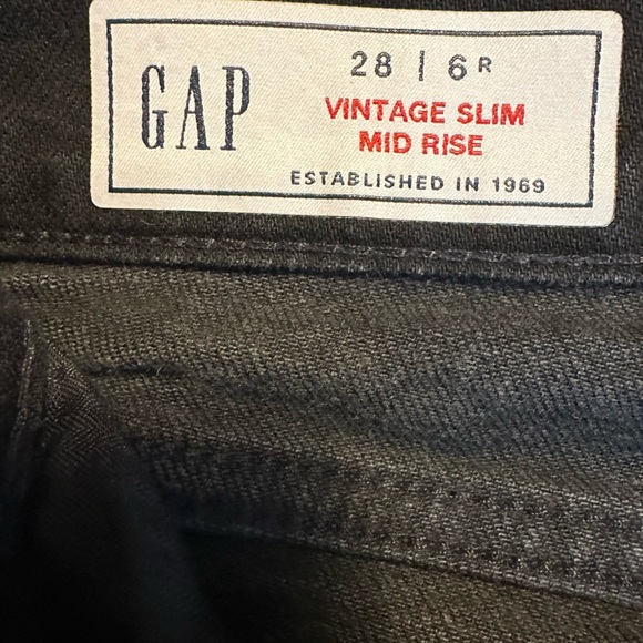 GAP Vintage Slim Mid Rise Cropped Jeans - Size 28 - Black - Picture 6 of 11